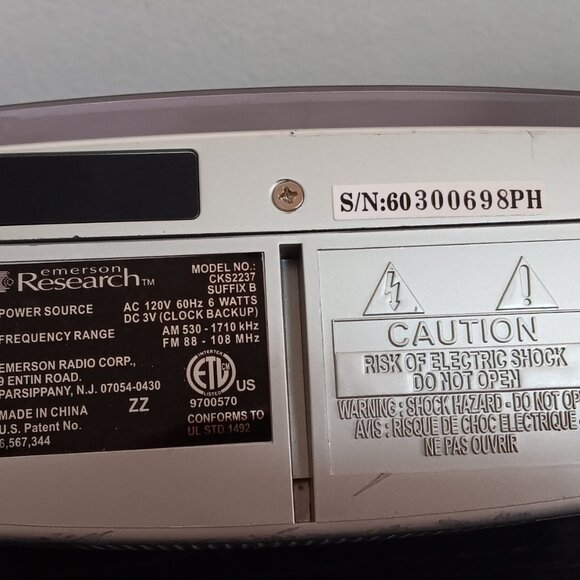 Emerson Research Dual Alarm Clock Radio - Picture 6 of 6